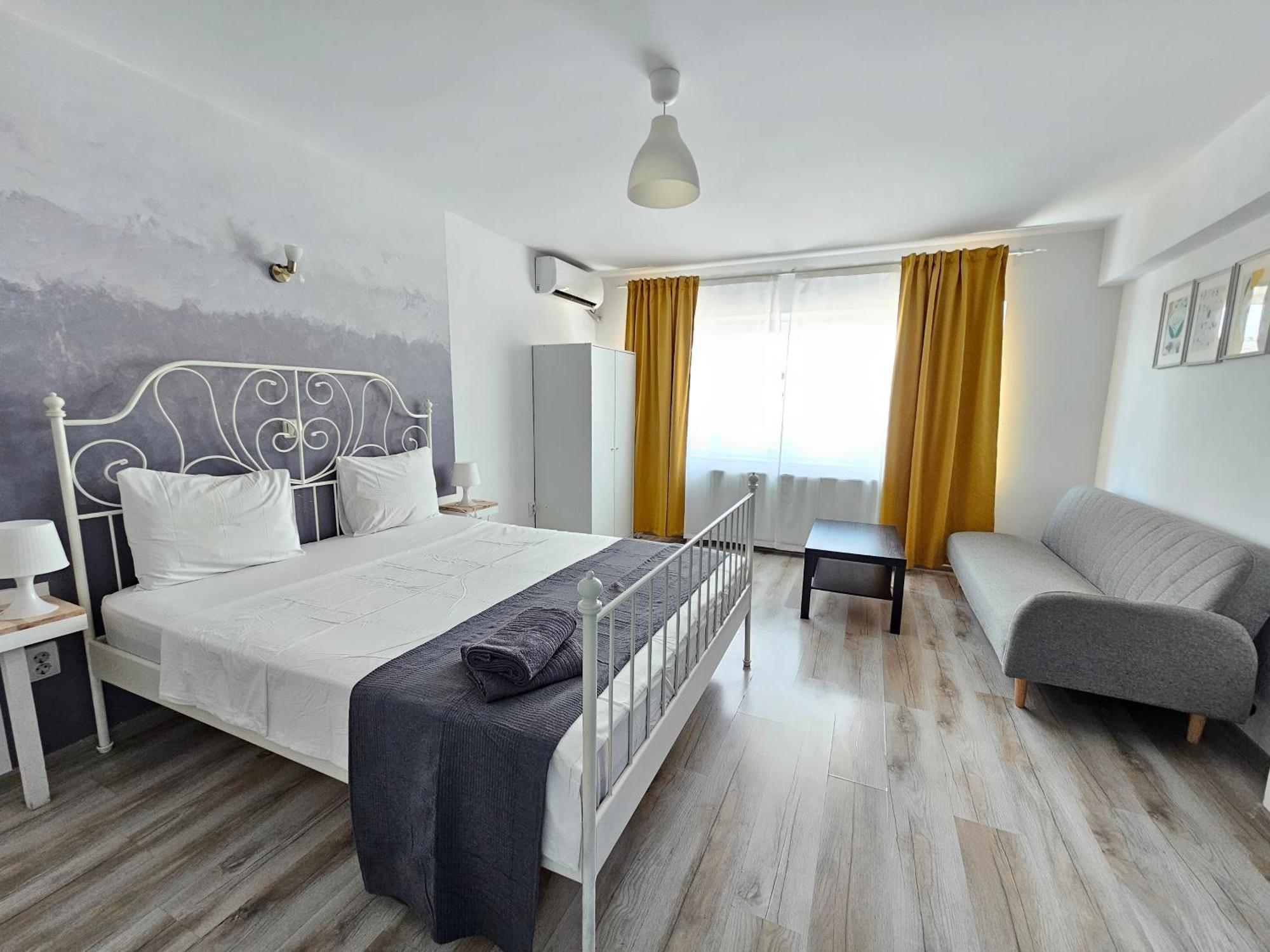 Color Apartments Old Town Center Бухарест Экстерьер фото